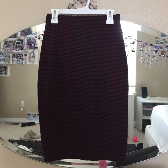 Long pencil skirt