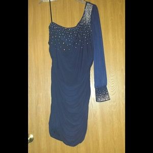 Dark blue one shoulder party dress.