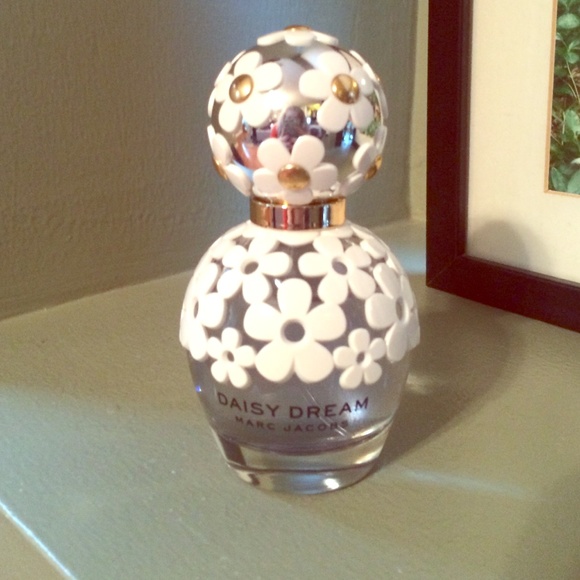Daisy Dream Perfume by Marc Jacobs