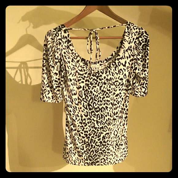 Leopard knit top