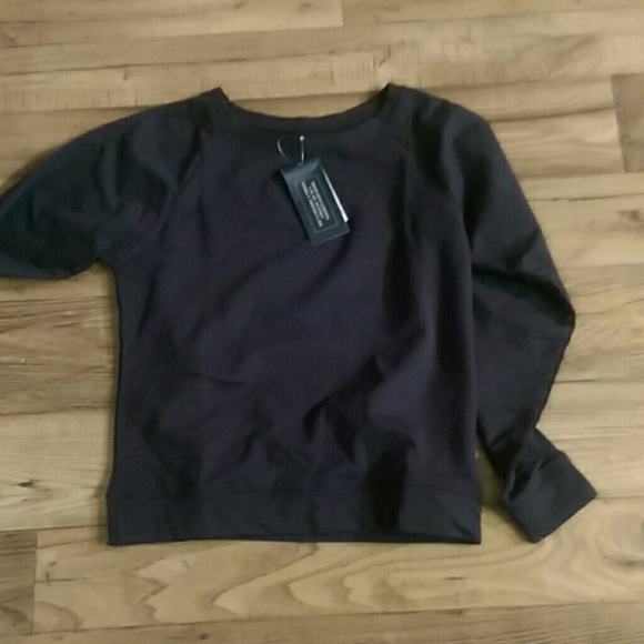 Black pullover