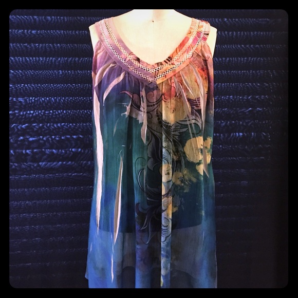 SOLD! Fabulous Blouse!
