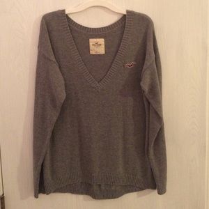 Hollister vneck gray sweater