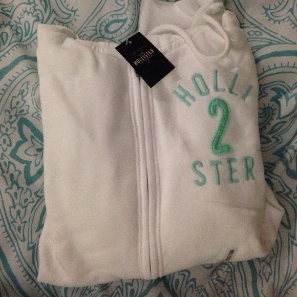 Brand new hollister sweater