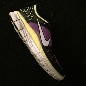Nike free runs 5.0