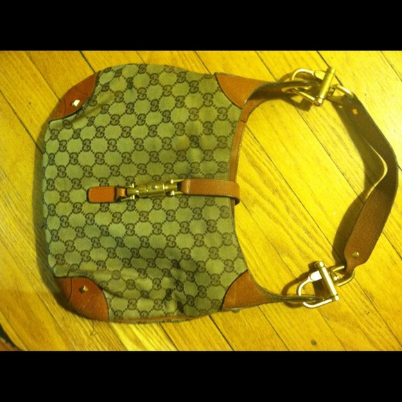 Amazing used distressed Gucci handbag
