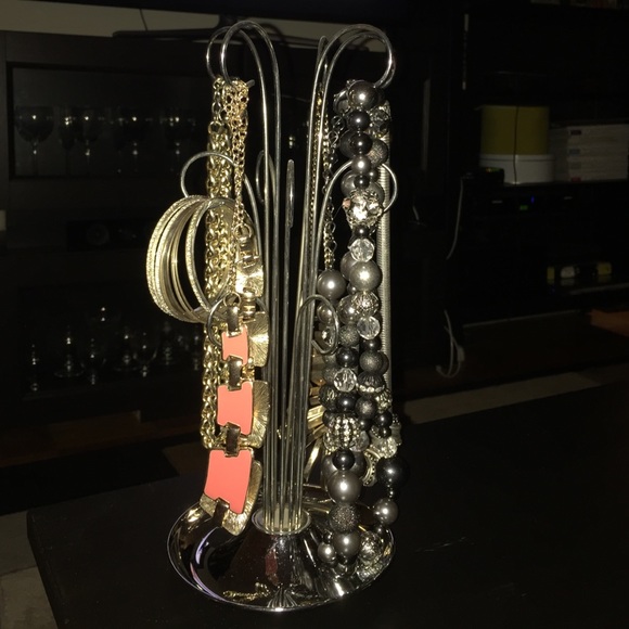 Necklace & bracelets holder