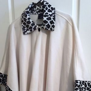 Coat Cape Poncho - White with snow leopard trim