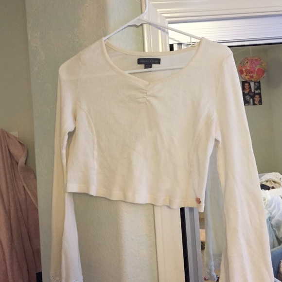 Pacsun Bell sleeve crop top - Picture 2 of 4