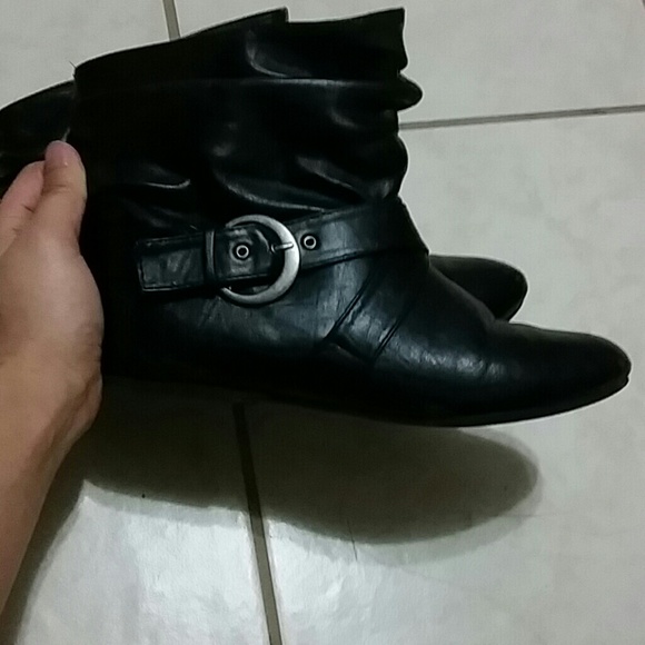 Leather black booties