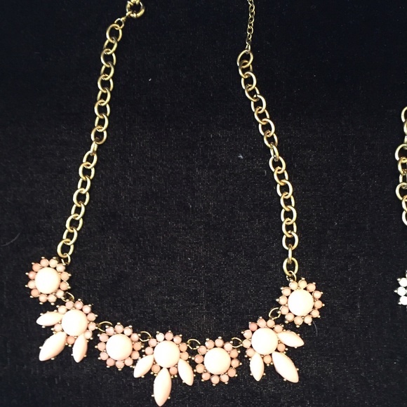 ❎sold❎Statement necklace - Picture 2 of 2