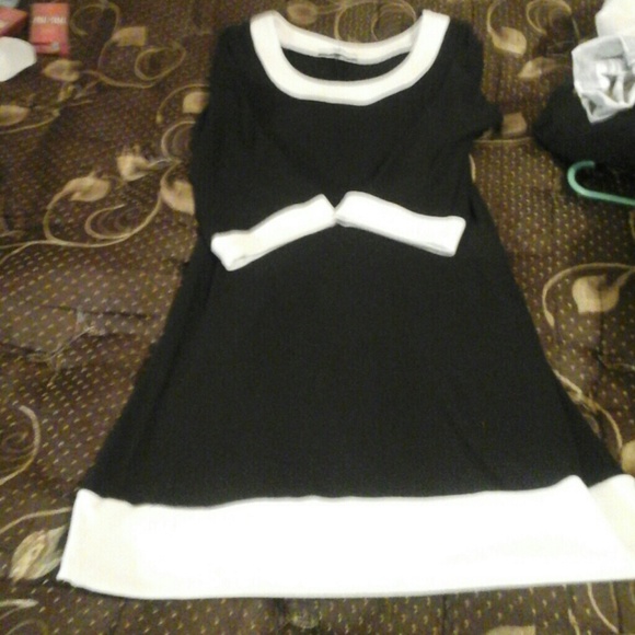Black/White sweater dress
