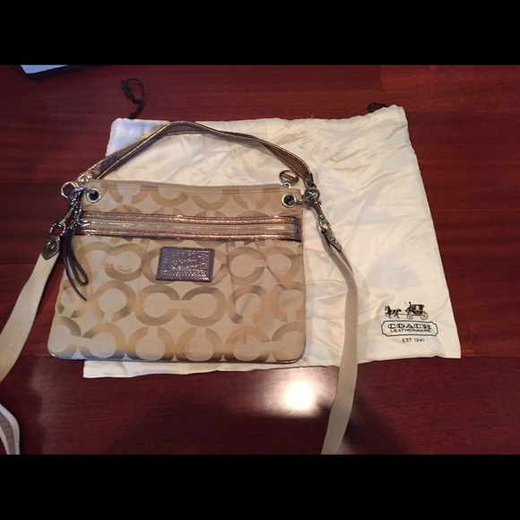AUTHENTIC COACH CROSSBODY BAG!