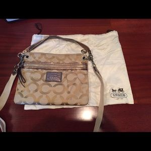 AUTHENTIC COACH CROSSBODY BAG!