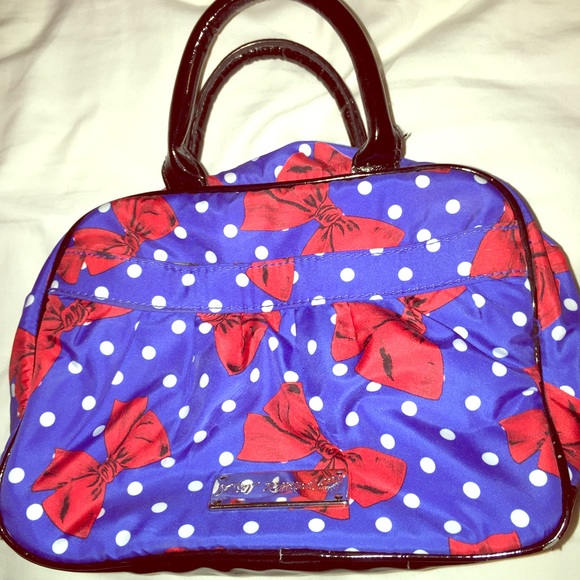 Betsey Johnson cosmetic case w/ brush bag