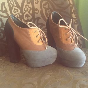 Pattern suede booties