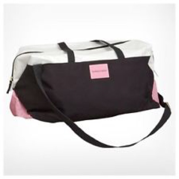 Closet closing VS Weekender bag