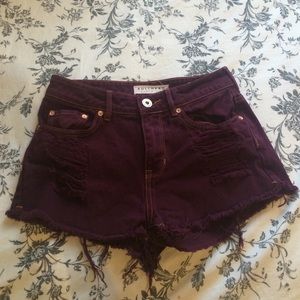 Bullhead high rise shorts.