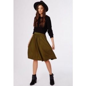 Missguided high wasted flowy skirt (olive)