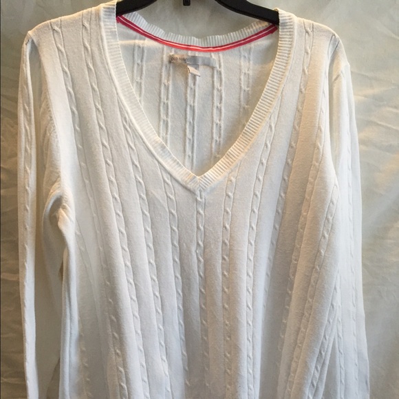 Old Navy White Cable Knit Sweater