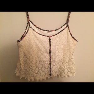 ⚡️Sold local⚡️ Lace crop top
