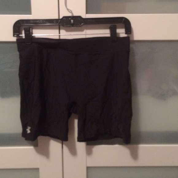 Large Under Armor spandex shorts