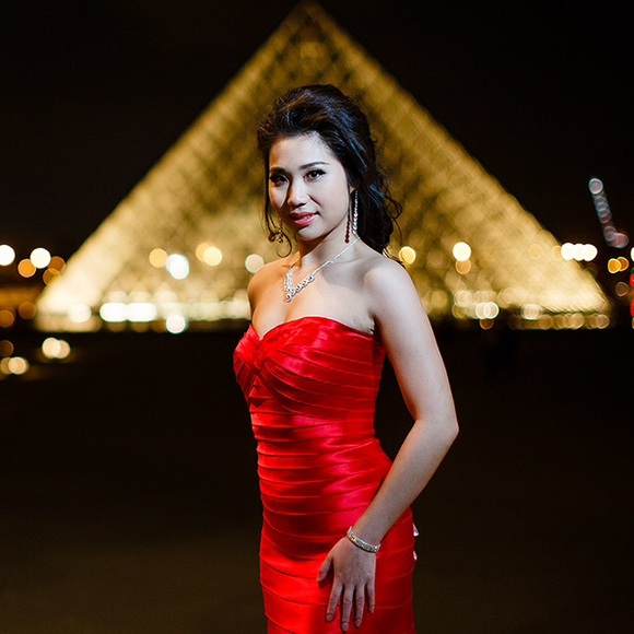 BCBGmaxazria red dress
