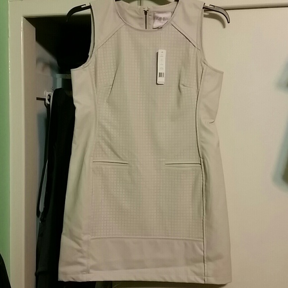 ROMEO & JULIET Perforated F Leather Dress - Picture 4 of 4