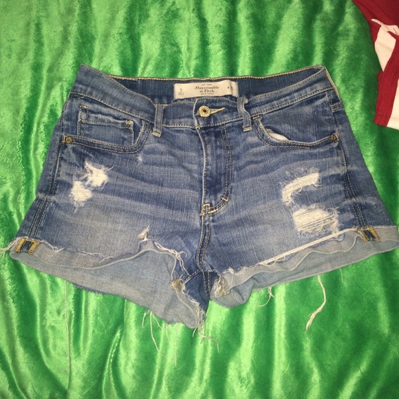 Abercrombie high waisted shorts - Picture 1 of 3