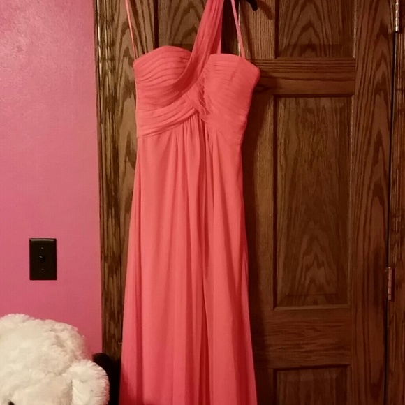 Peachy prom dress!