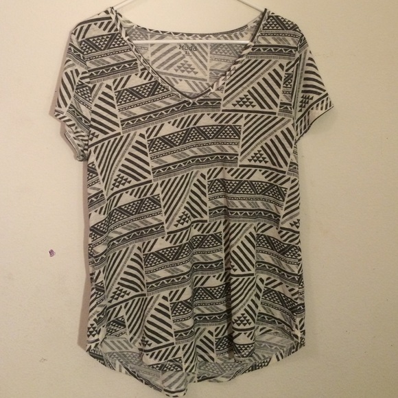 tribal inspired shirt, NEVER WORN! 🙈