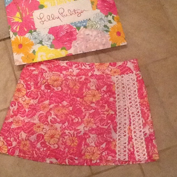 Lolly Pulitzer skort size 4
