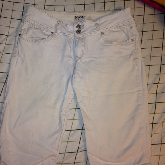 White Jean capris - Picture 1 of 1