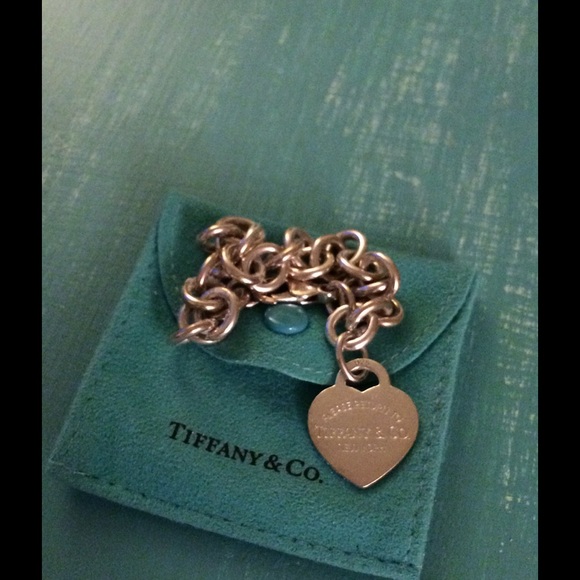 TIFFANY & CO