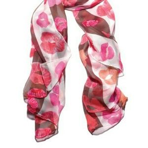 henri bendel Accessories - Henri Bendel Kiss & Tell Scarf henri bendel Accessories - Henri Bendel Kiss & Tell Scarf