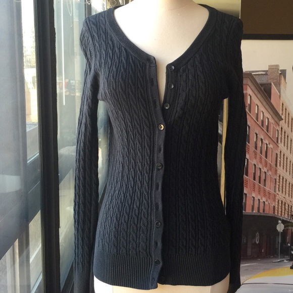 Eddie Bauer Cable Knit Fitted Sweater