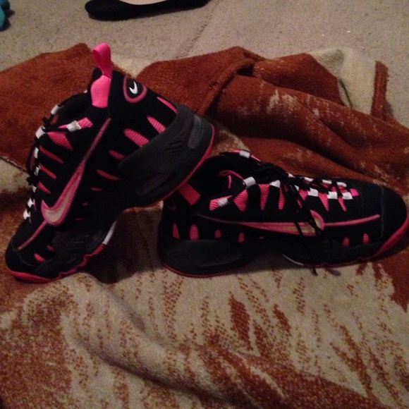 Nike Air Max's - Picture 2 of 4