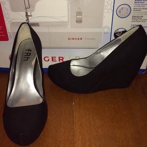 Size 6 and a half black wedges brand : FRH