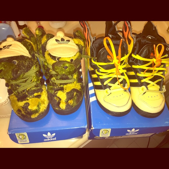 Adidas sneakers size 5 & 6 bundle offer $40