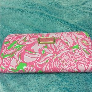 Lilly Pulitzer wallet