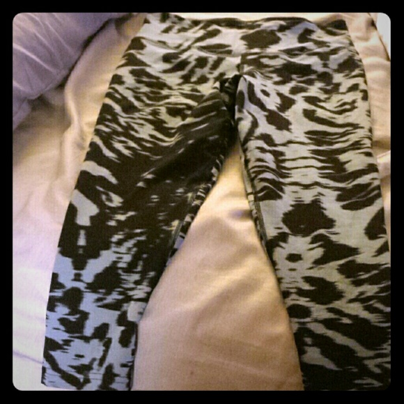 ON HOLD for Marissa!!   Nike dri fit crops