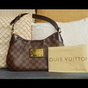 SOLD❣Auth Louis Vuitton Damier Ebene Thames Bag