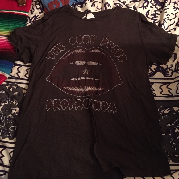 Obey shirt