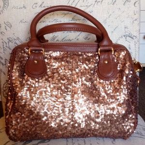 Deux Lux Bags - Deux Lux Sequin Purse NWT Reduced! Deux Lux Bags - Deux Lux Sequin Purse NWT Reduced!