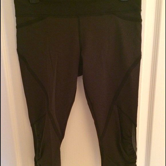 Lululemon crops
