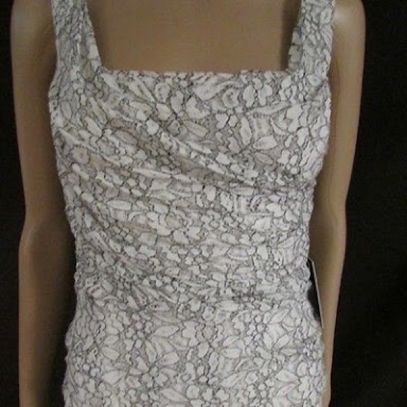 Black and lace formal dress - Picture 2 of 2