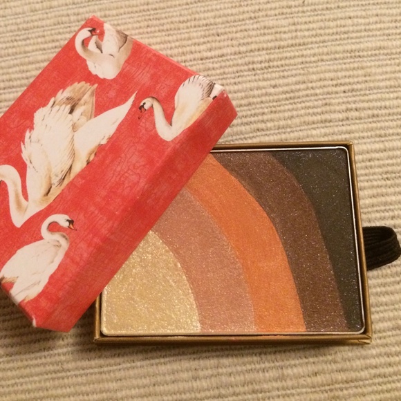 Paul and Joe Eyeshadow 068