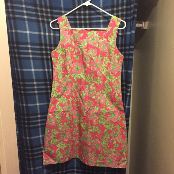 Classic white tag Lilly shift dress size 8