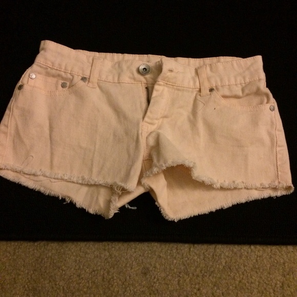 Light pink shorts - Picture 1 of 4