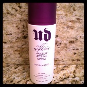 Urban Decay All Nighter Makeup Setting Spray